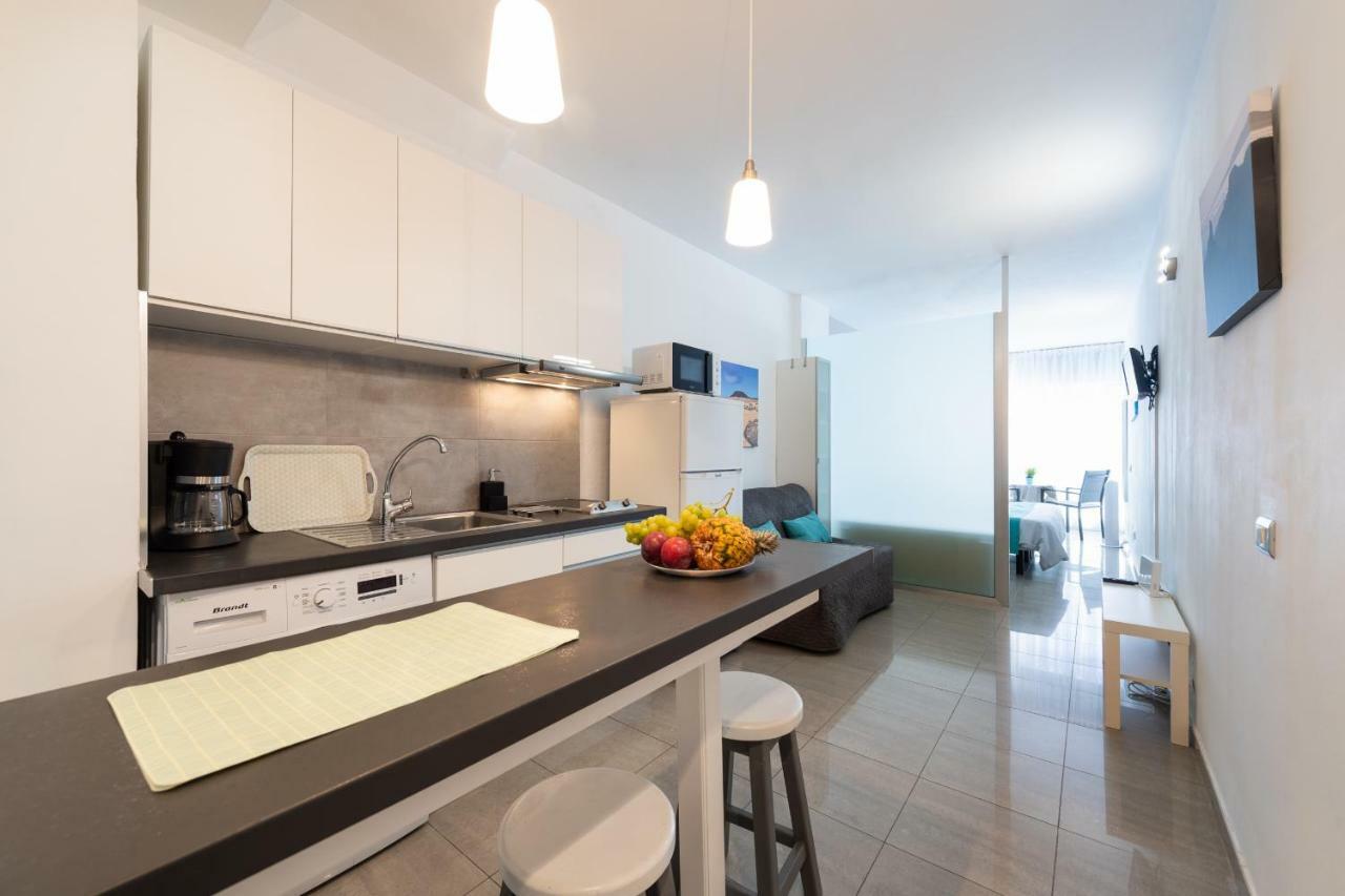 1St Line Studio Las Canteras Beach - Wifi Apartamento Las Palmas de Gran Canárias Exterior foto